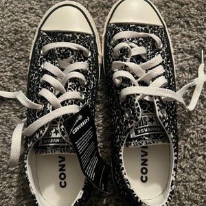 6.5 leopard print converse shoes
